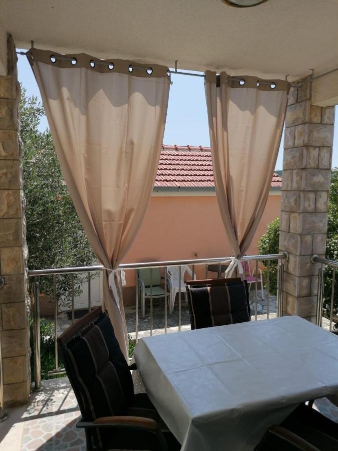 Apartments Kazimir Nečujam Exterior foto